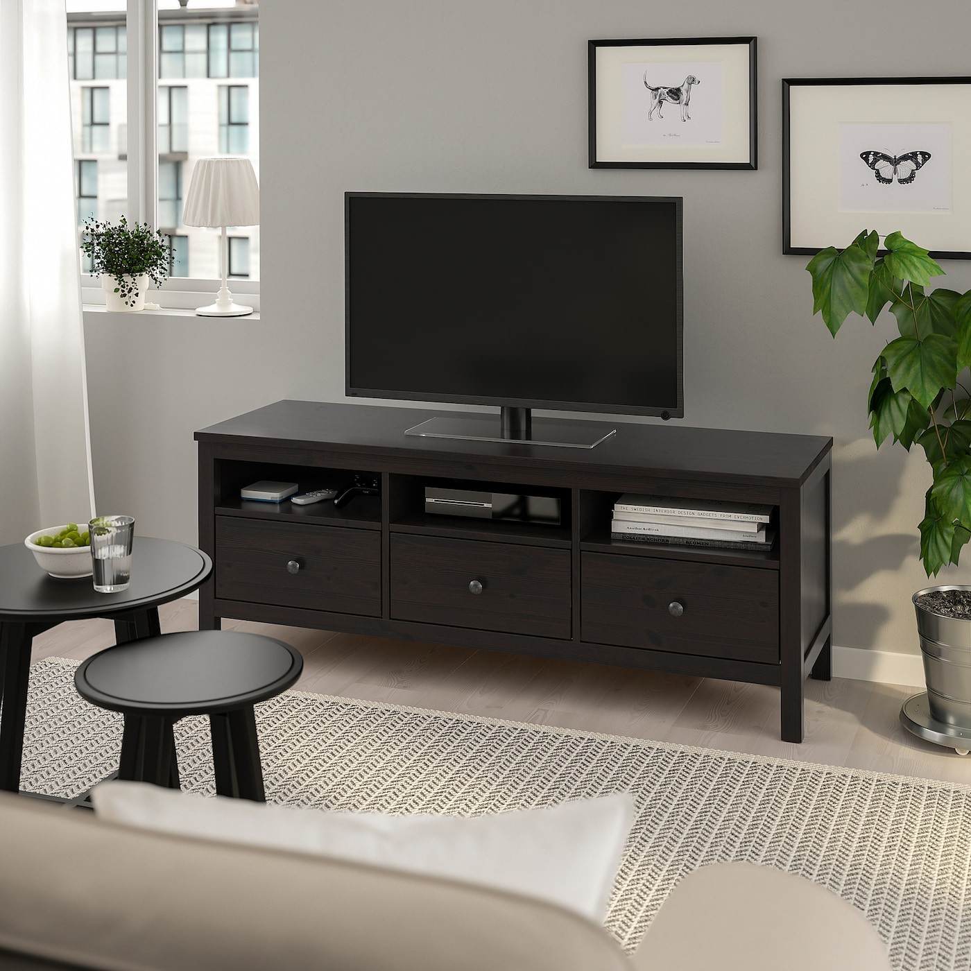 HEMNES طاولة تلفزيون