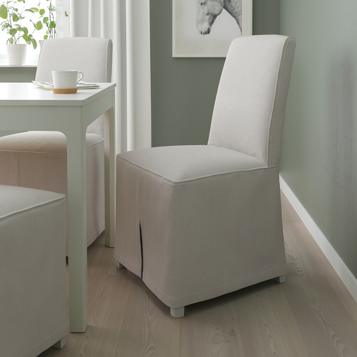 BERGMUND Chair with long cover