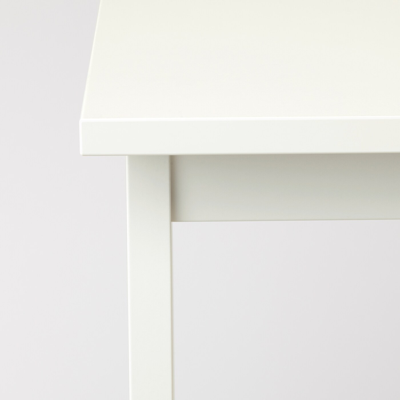 LUNNARP Side table