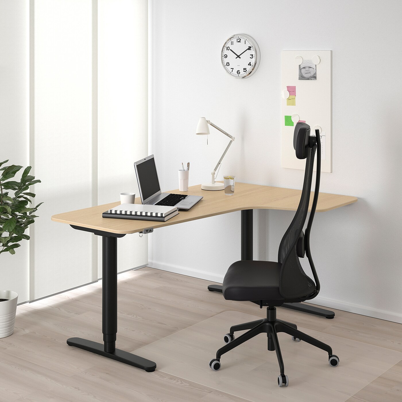 BEKANT Corner desk right sit/stand