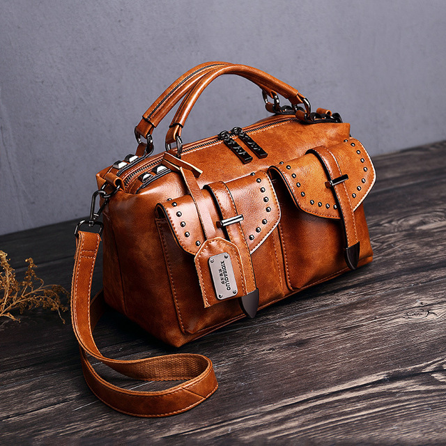 Retro Black Leather Handbag for Women Designer Accessory Vintage Shoulder Bag Fashionable XD09 2020