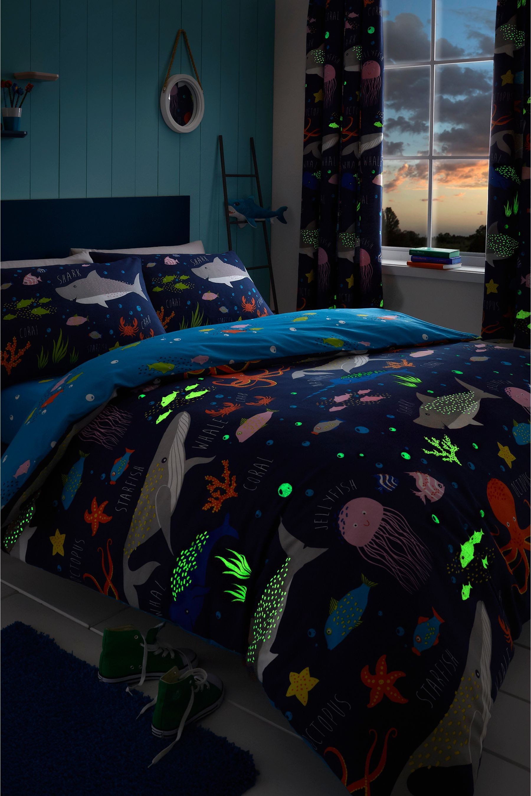 Bedlam Glow In The Dark Sea Life Duvet Cover and Pillowcase Set