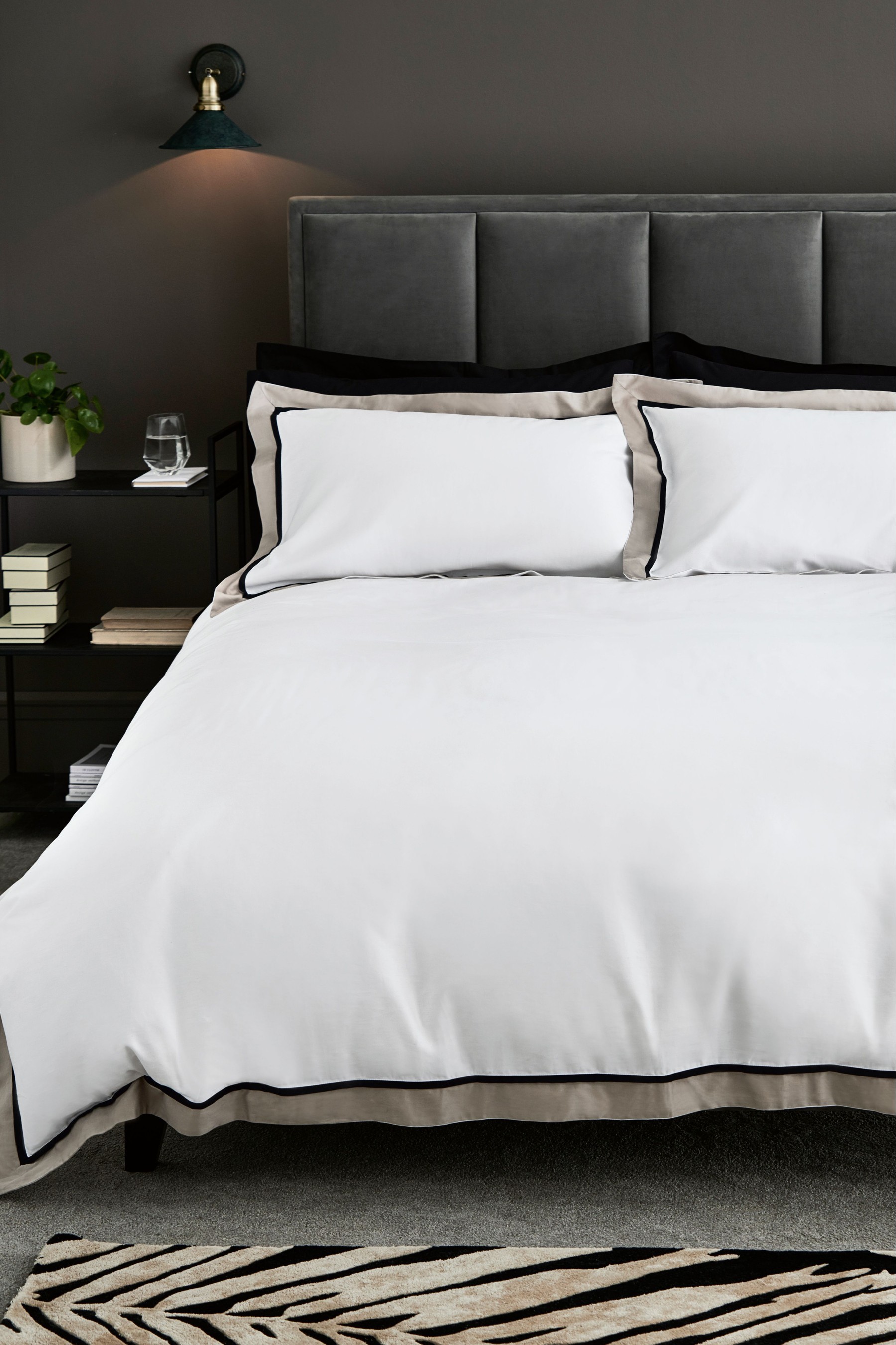 Collection Luxe 300 Thread Count 100% Cotton Sateen Duvet Cover And Pillowcase Set Border