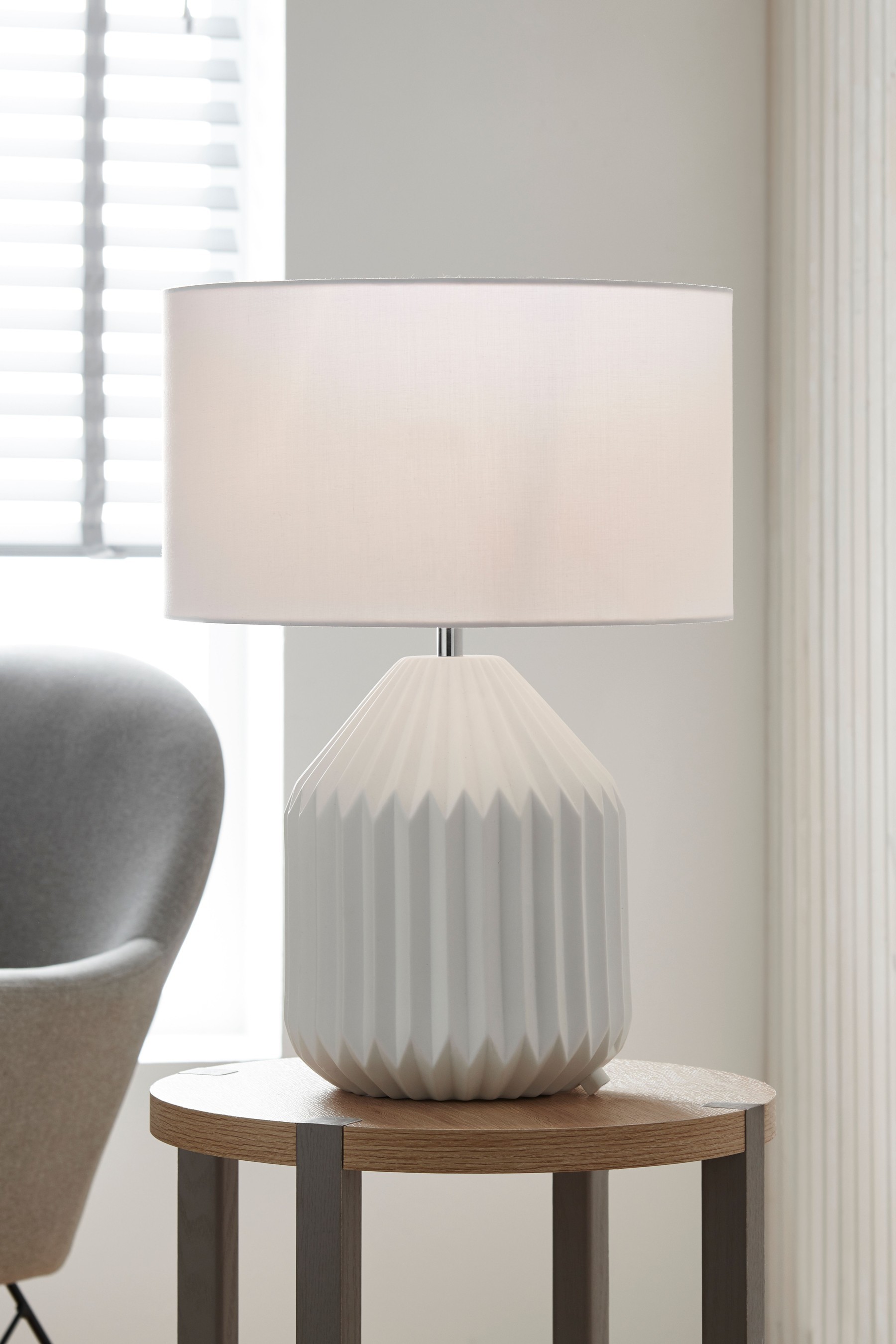 Akira 2 Light Porcelain Table Lamp