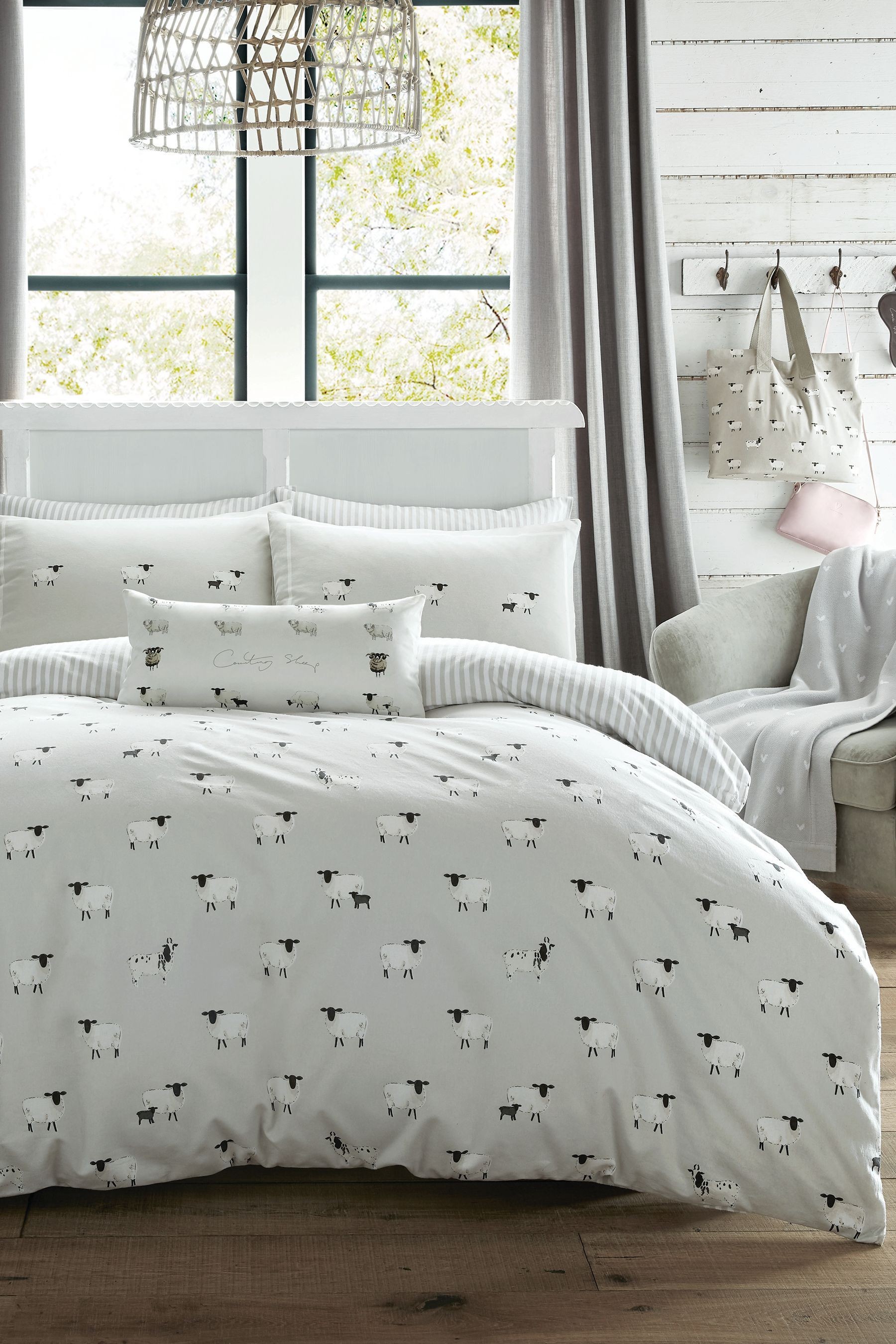 Sophie Allport Sheep Cotton Duvet Cover And Pillowcase Set