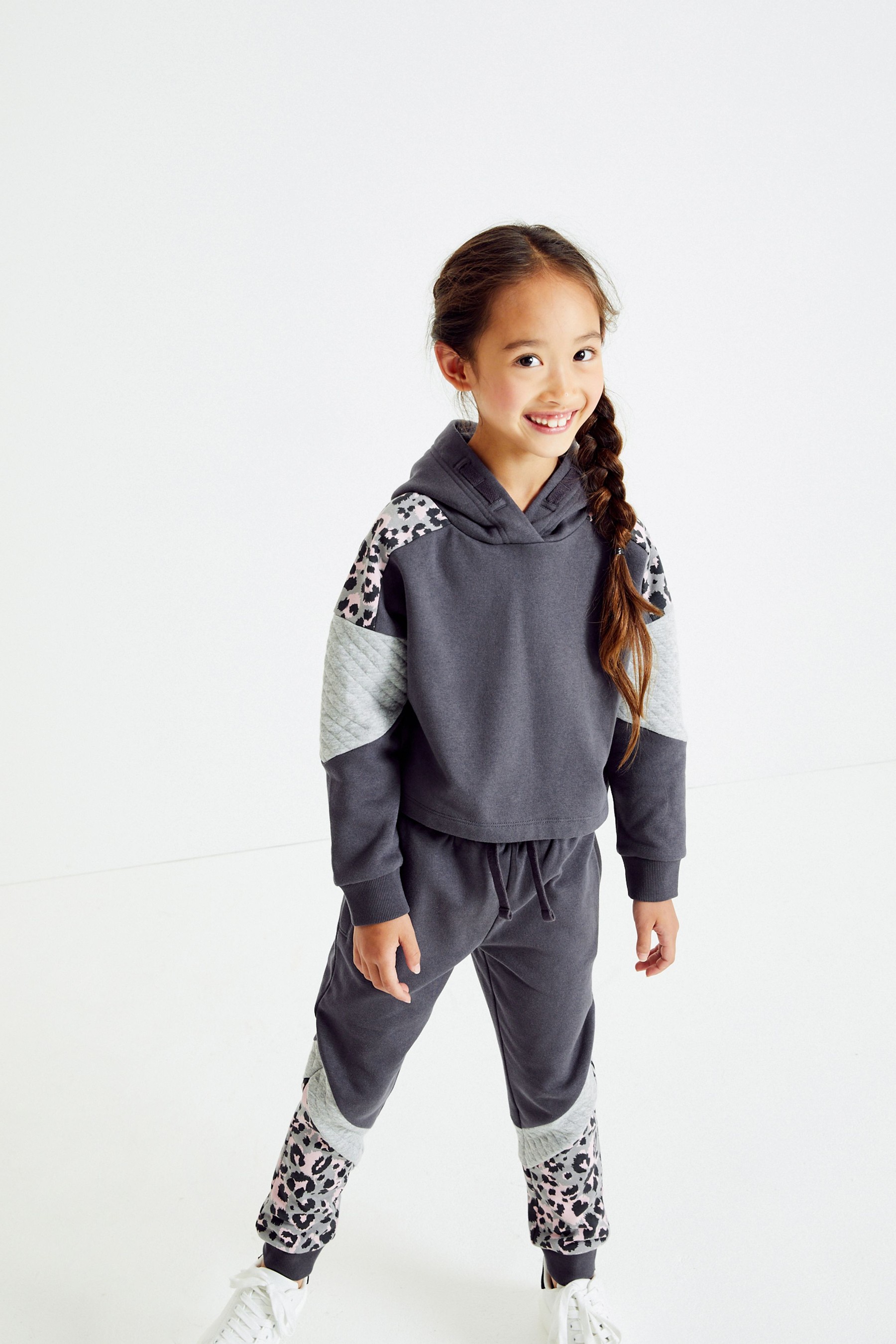 Hoodie And Joggers Set (3-16yrs)