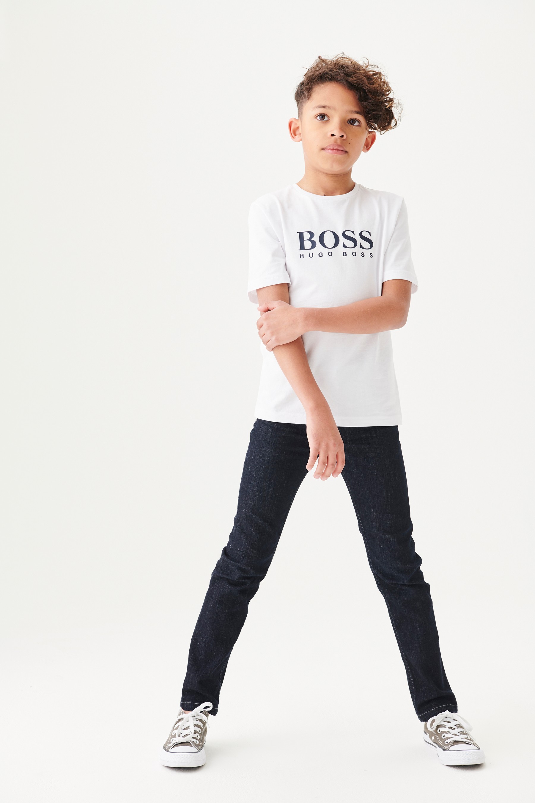 تي شيرت بشعار من BOSS