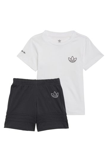 adidas Sport Collection T-Shirt And Shorts Set