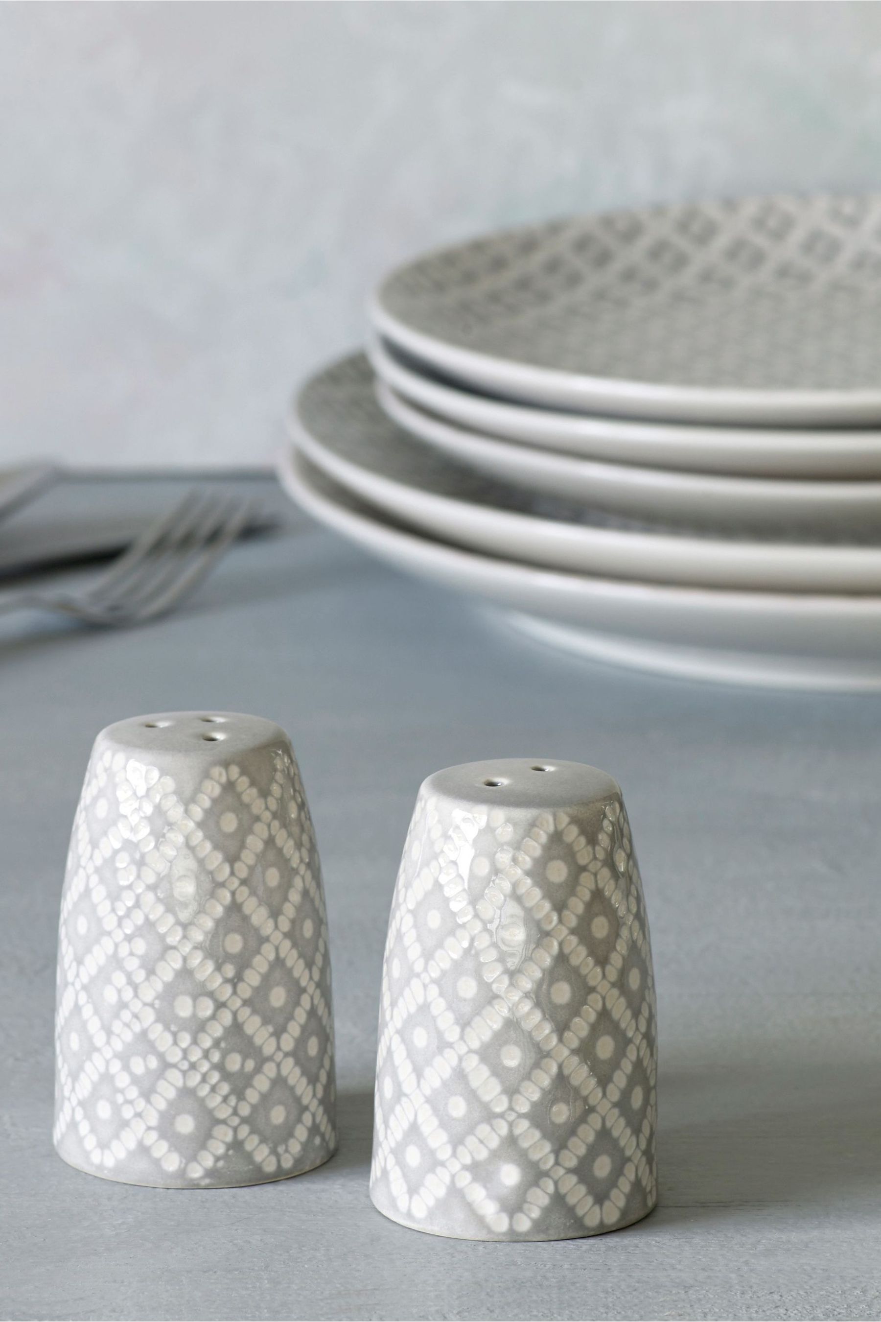 164-232s Salt & Pepper Set