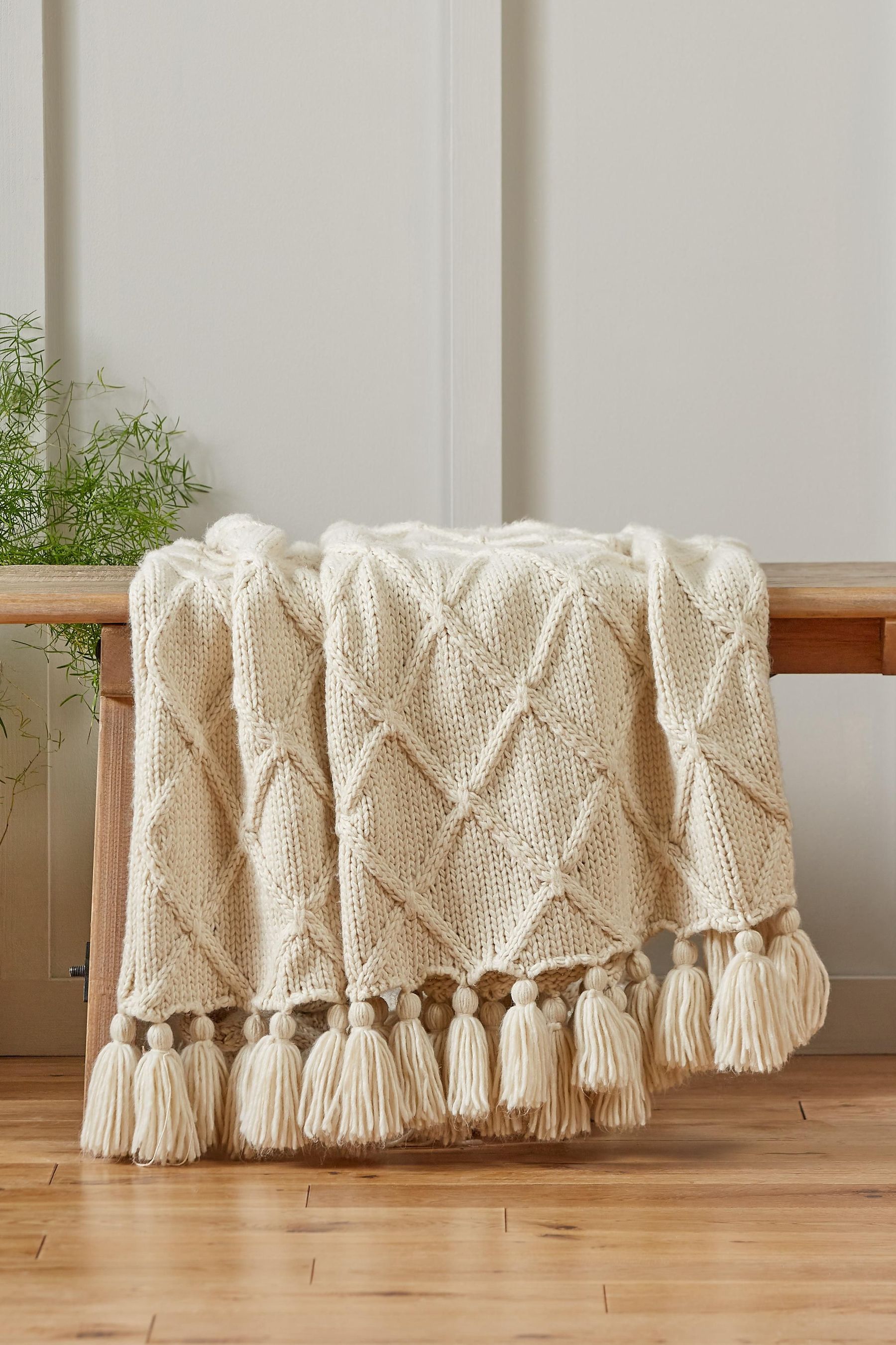 Chunky Cable Knit Throw