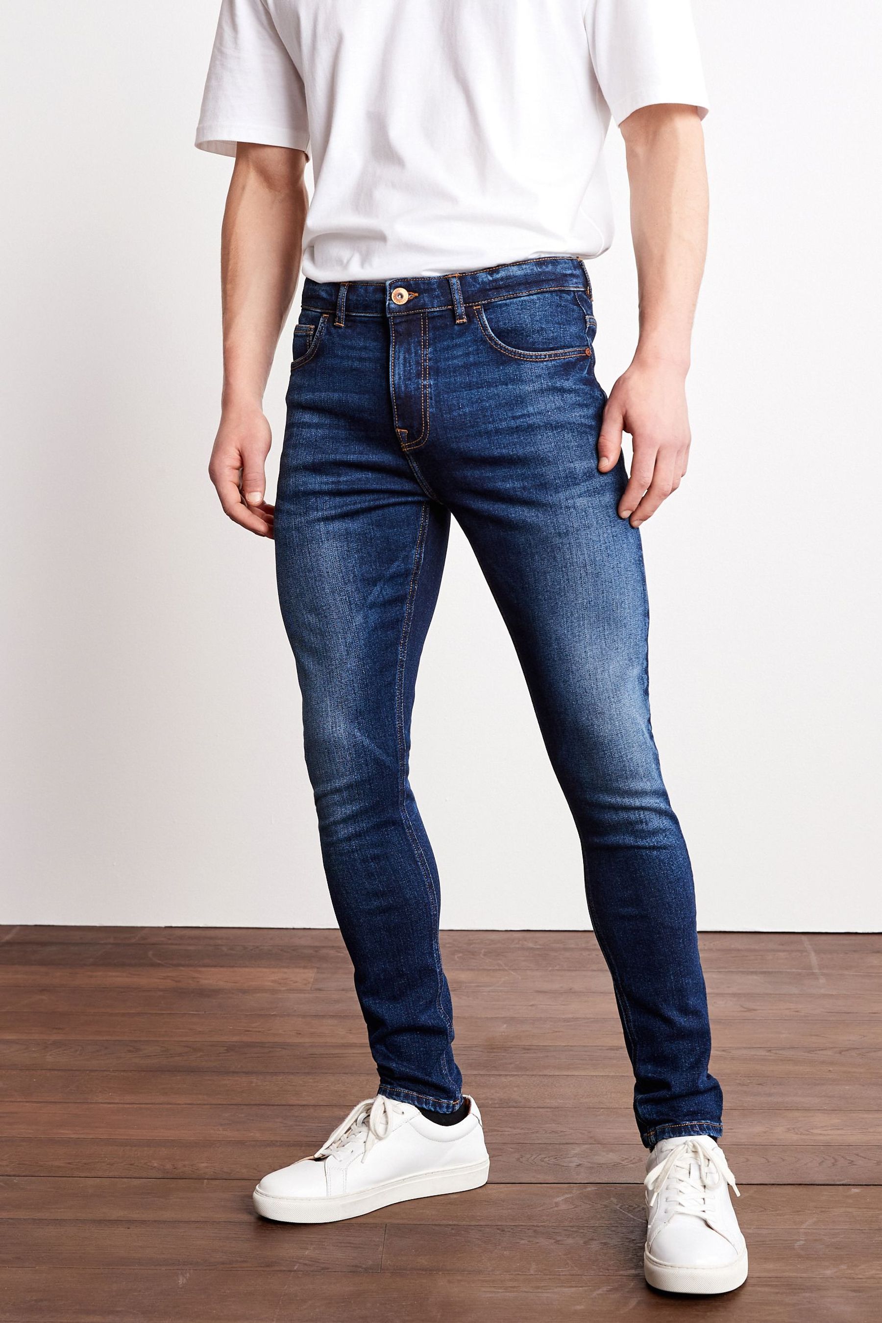 U22486s Skinny Fit