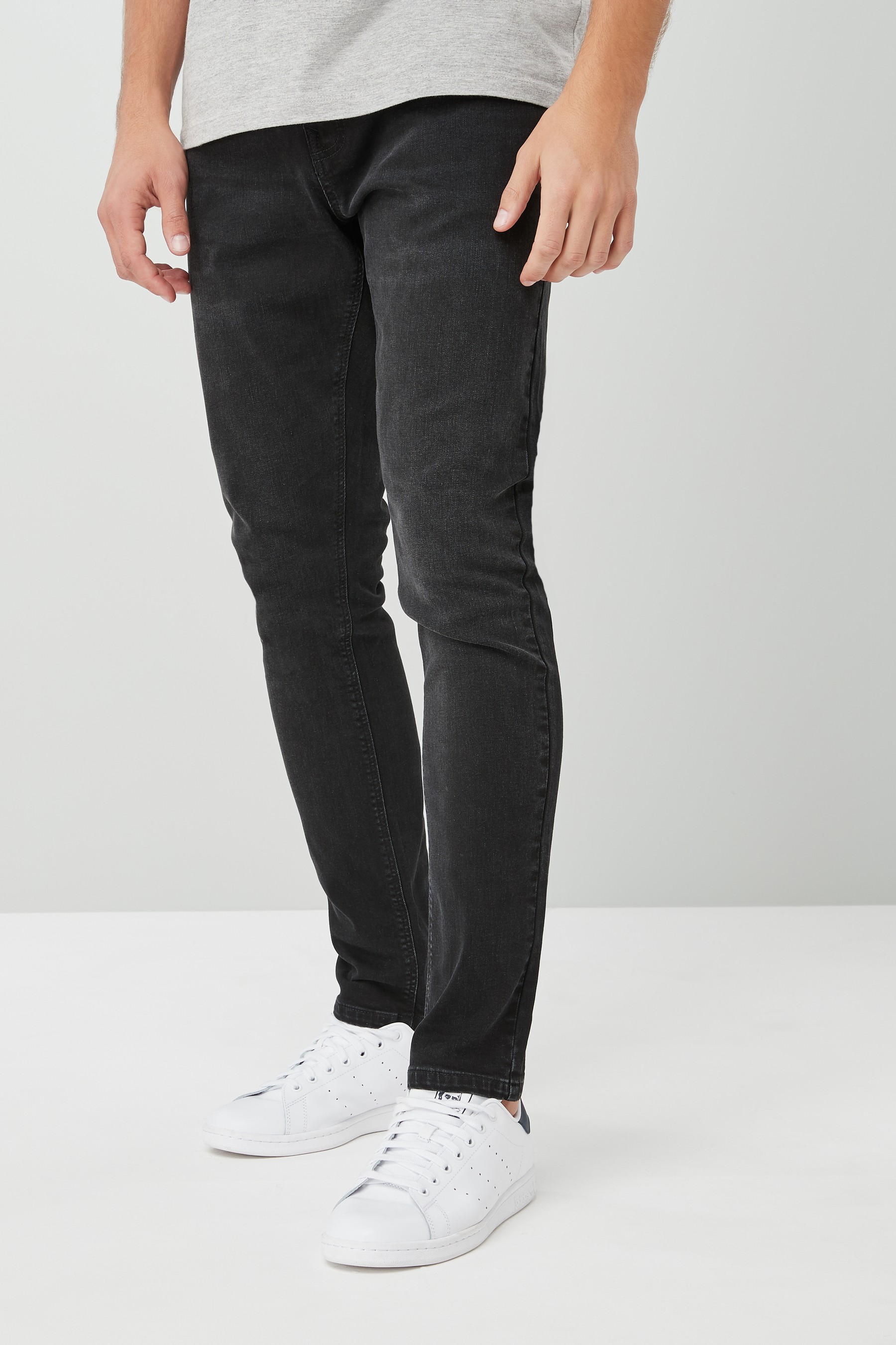 U22486s Skinny Fit