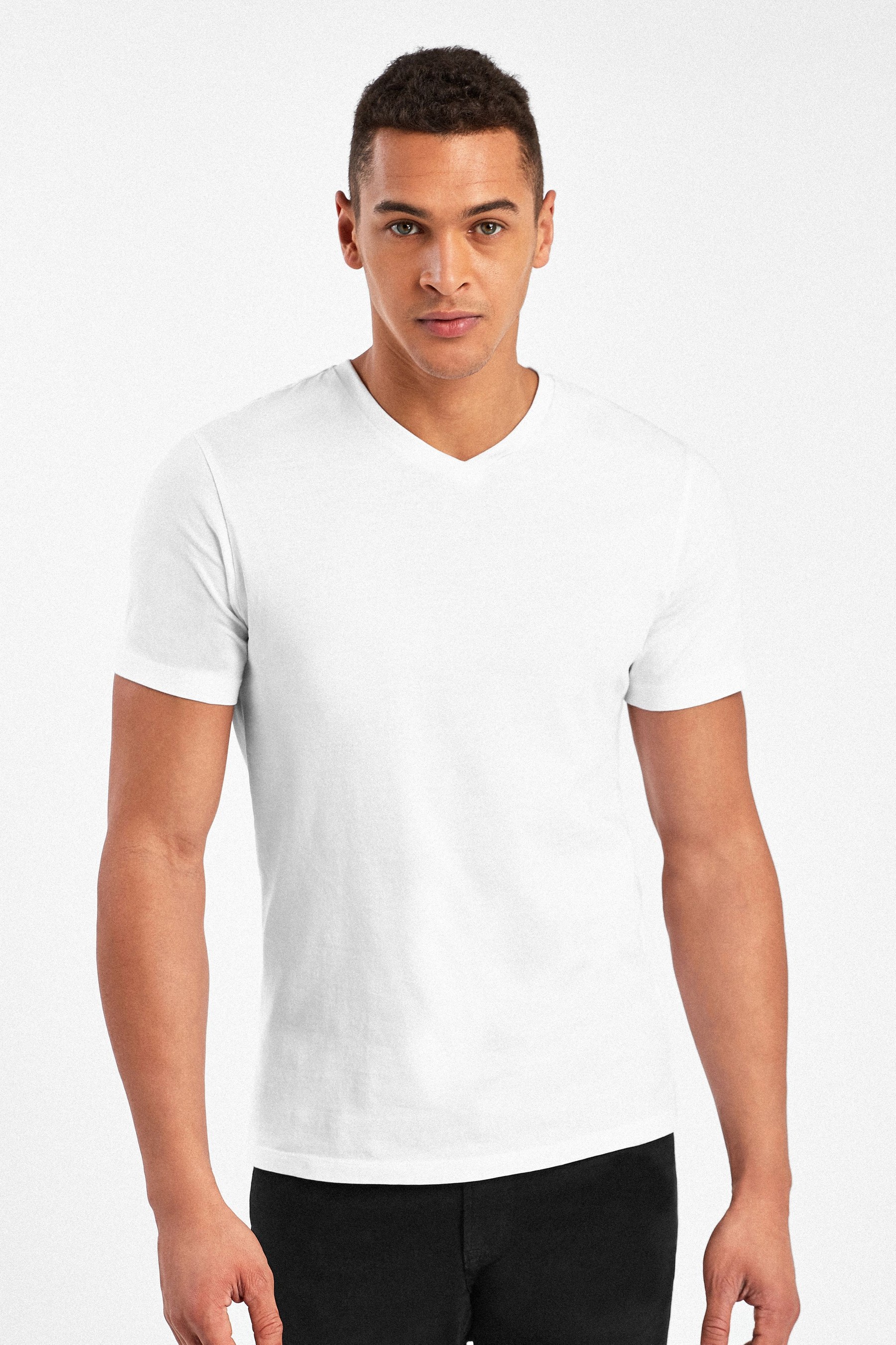  V-Neck Slim Fit