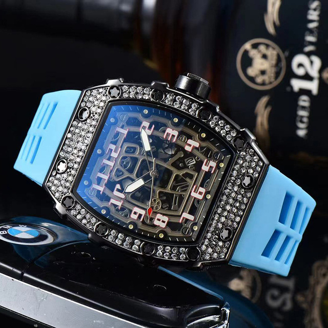 Mens Luxury Top Brand Watch Men Sports Wristwatches Chronograph Quartz Watches Male Tonneau Watch Hombre Relogio Masculino