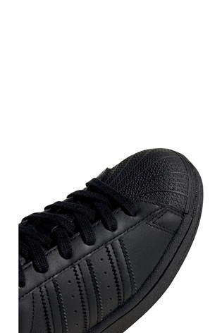 حذاء رياضي Superstar Youth من adidas Originals