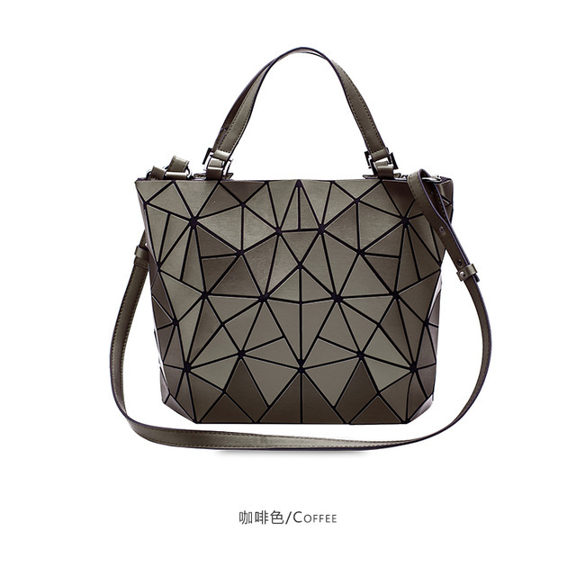 3D Geometric Women Handbag Luminous Large Reflective Bao Bag Women Padded Shoulder Strap 2020