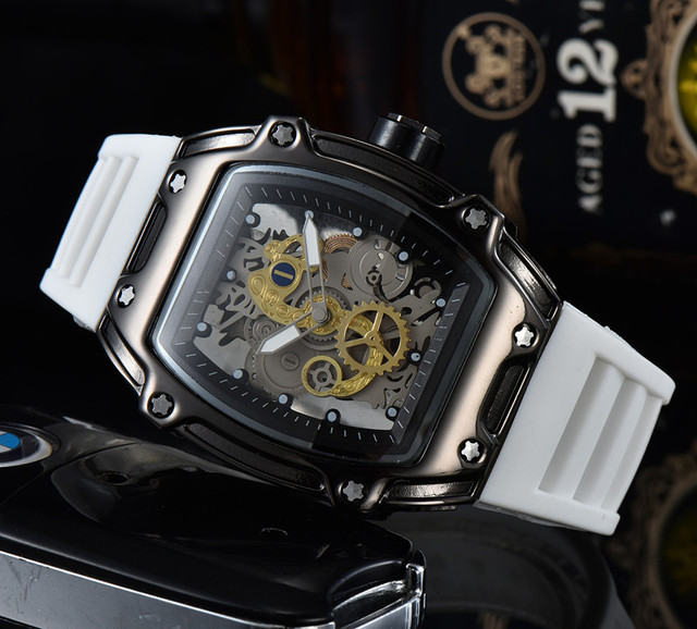 Feature Men Luxury Military Hollow Sports Watch Men Analog Date Quartz Watch Men's Watch