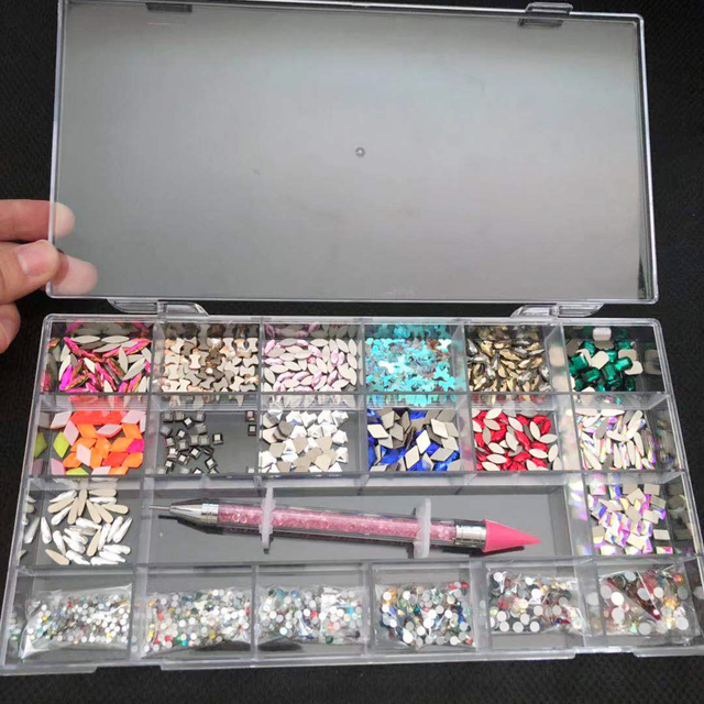 Luxury Box Shiny Diamond Nail Art Rhinestone Crystal Glass Set Decorations Set 1pcs Pick up Pen in Grids Box 21 Shapes of 2500pcs