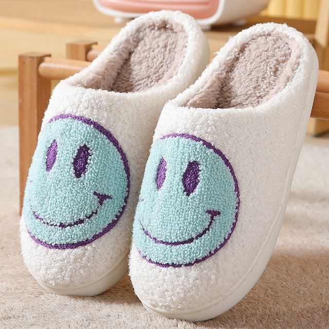 Smiley Face Slippers Winter Women Slippers Fluffy Plush Warm Soft Soled Cotton Shoes Indoor Home Non-slip Bedroom Flat Shoes