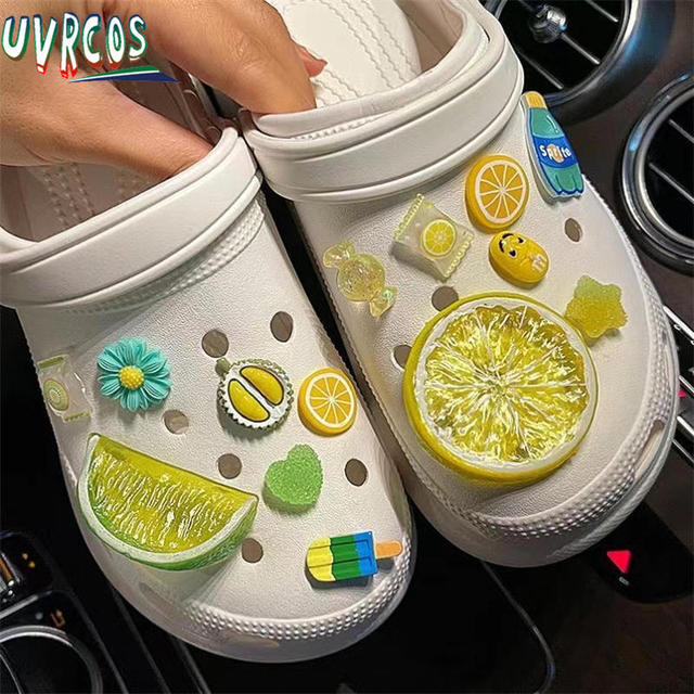 1 Set JIBZ Crocs Charms Designer Luxury Croc Charms for Girls Flower Shoes Rhinestone Accessories Anime Crocs Decoration New