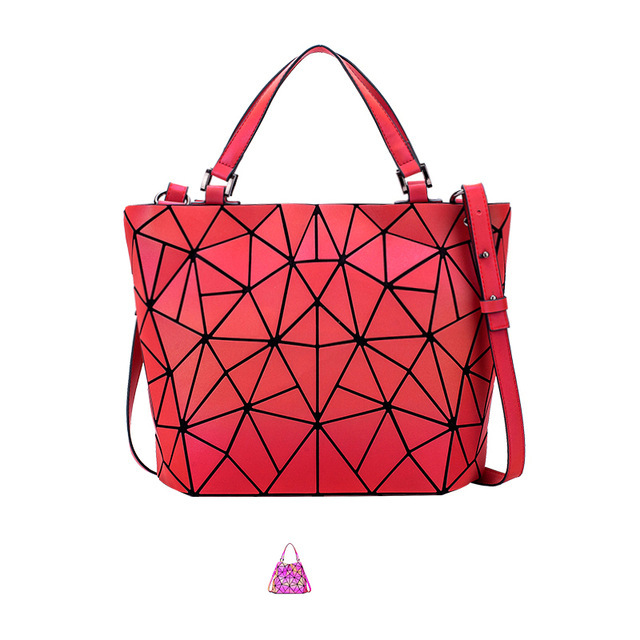 3D Geometric Women Handbag Luminous Large Reflective Bao Bag Women Padded Shoulder Strap 2020