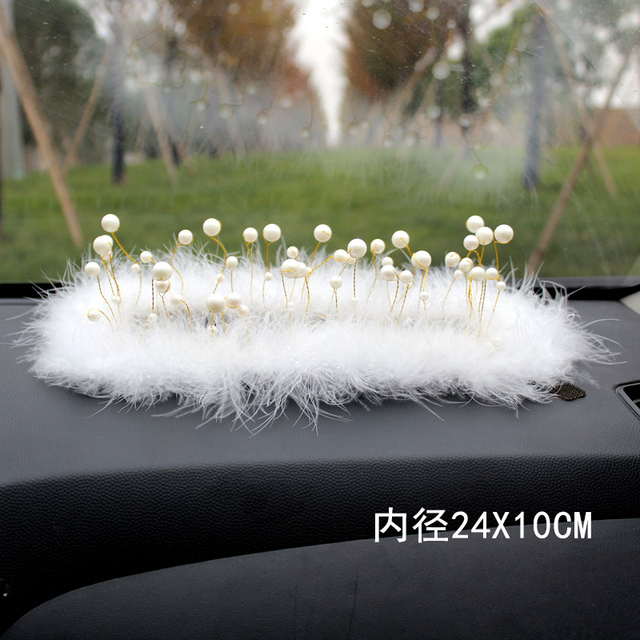 High-grade pearl feather car anti-slip mat dashboard mat perfume seat cushion mobile phone storage mat interior accessories