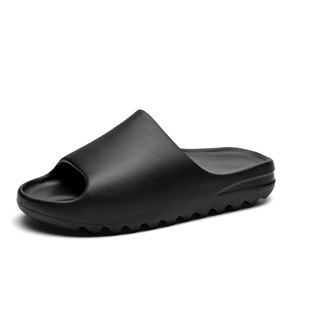 2020 New Arrival Men Beach Slippers Beige Black Fashion Slippers Slides For Men Yez Slipper