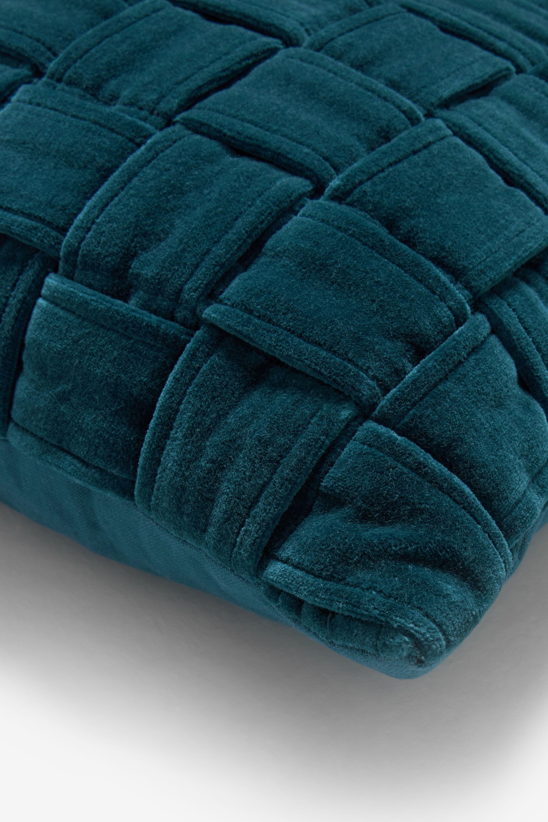 Chunky Velvet Weave Cushion