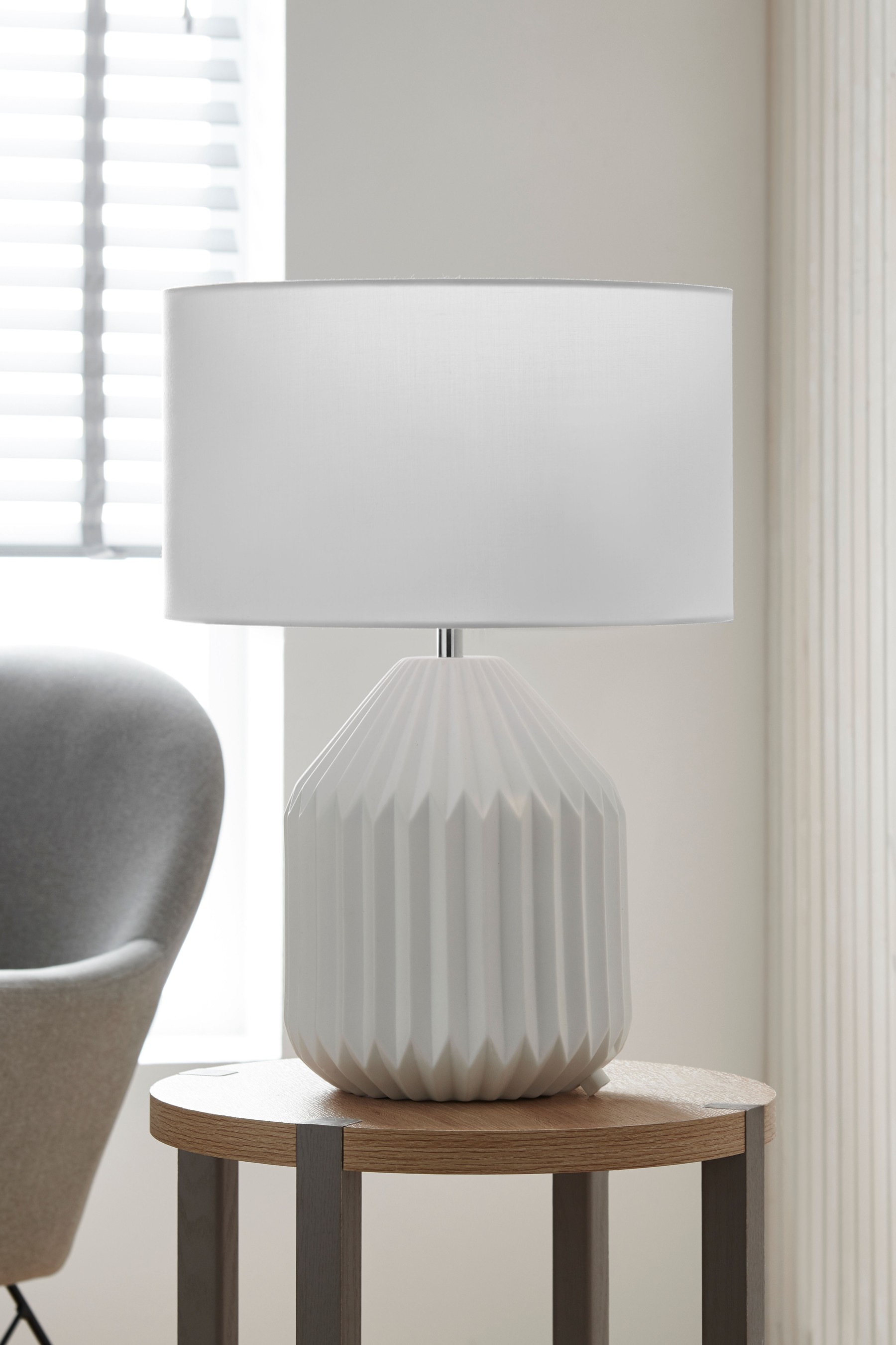 Akira 2 Light Porcelain Table Lamp