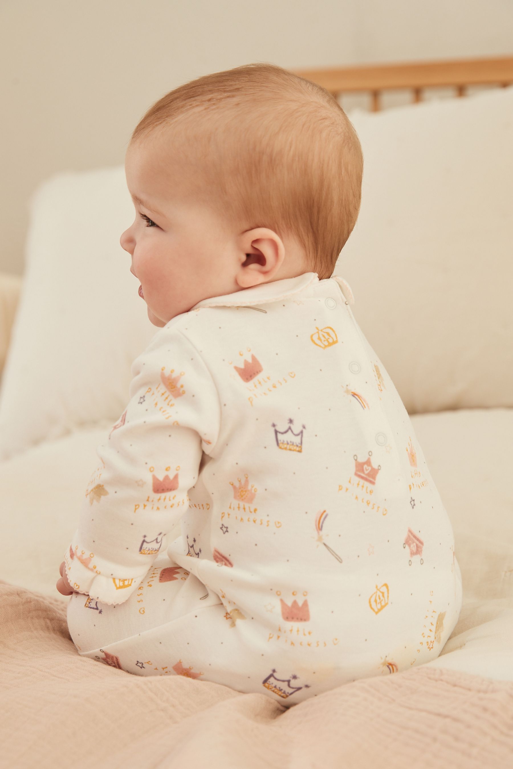 Baby Single Sleepsuit (0mths-3yrs)