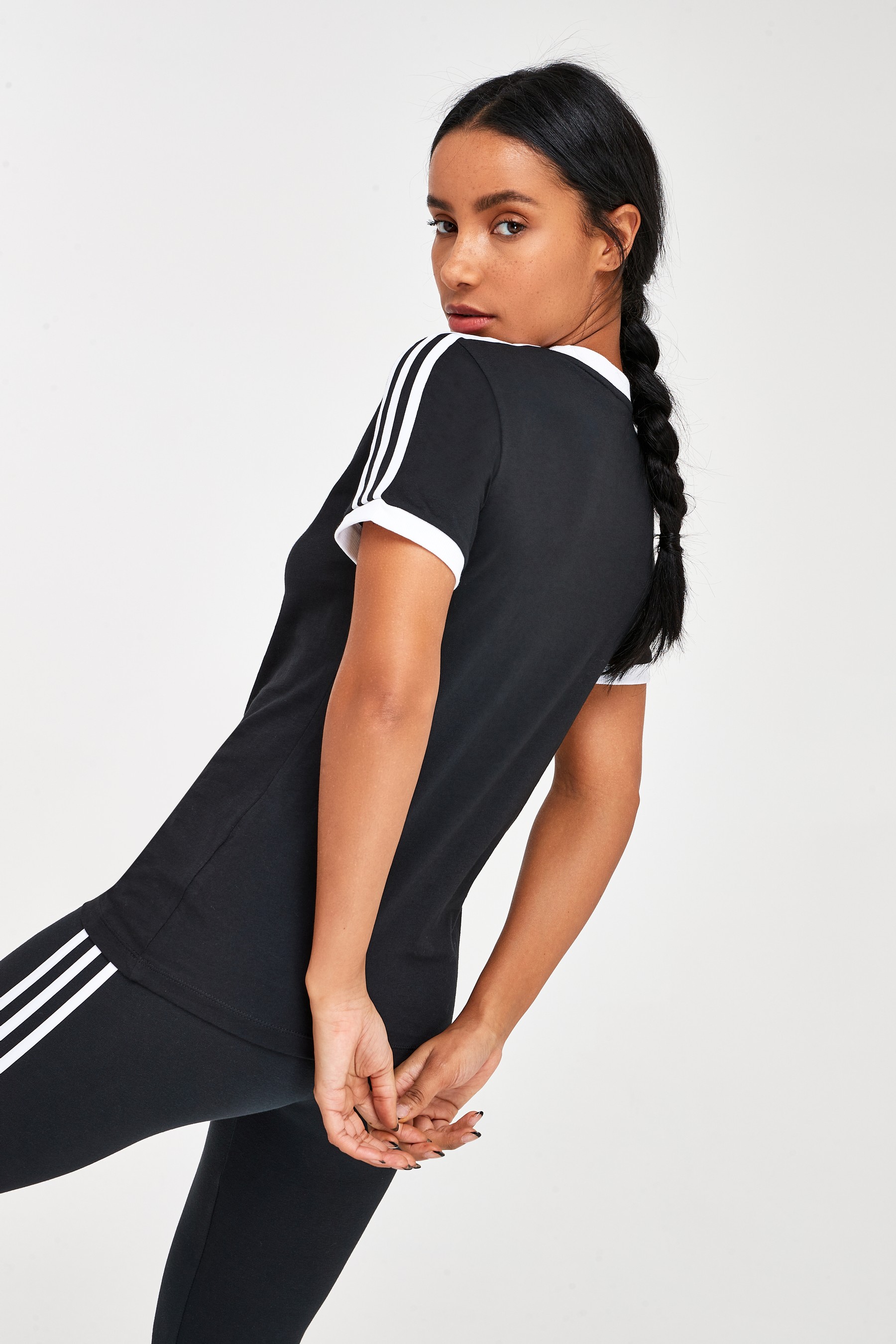 تي شيرت 3 خطوط من adidas Originals