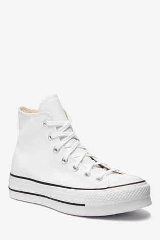 حذاء رياضي مرتفع بنعل سميك من Converse