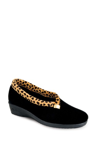 Lunar Ladies Ocelot Trim Slippers