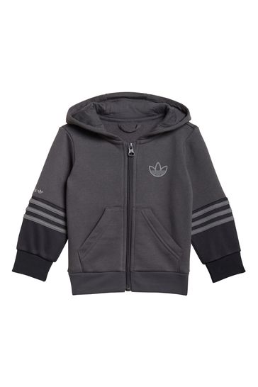 بدلة رياضية من Adidas Sport Collection