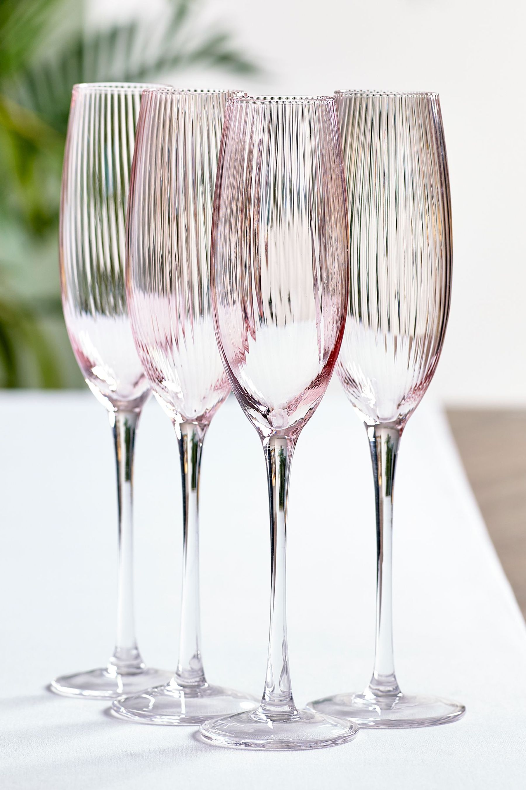 377-287s Set of 4 Flute Glasses