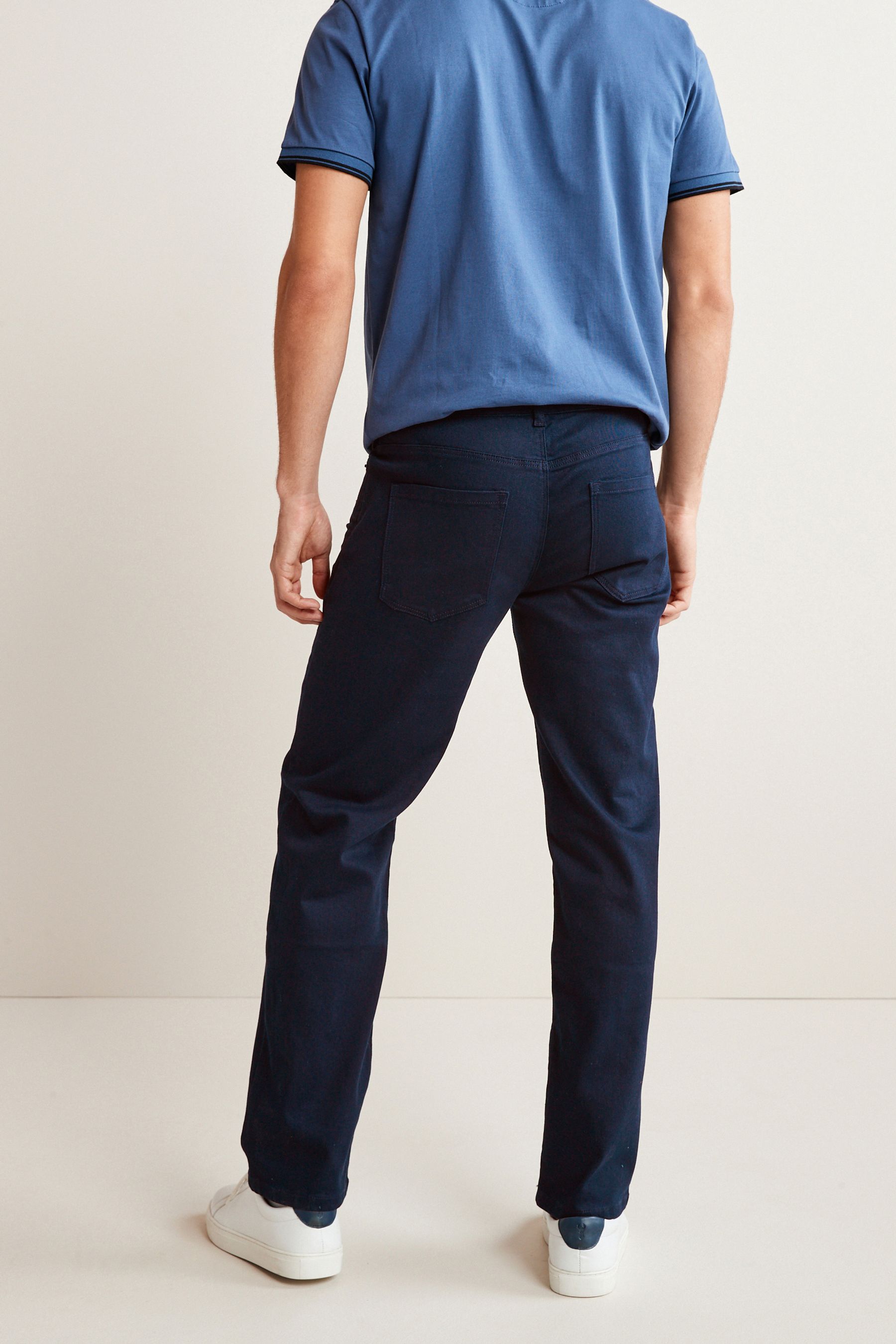 U25454s Relaxed Fit