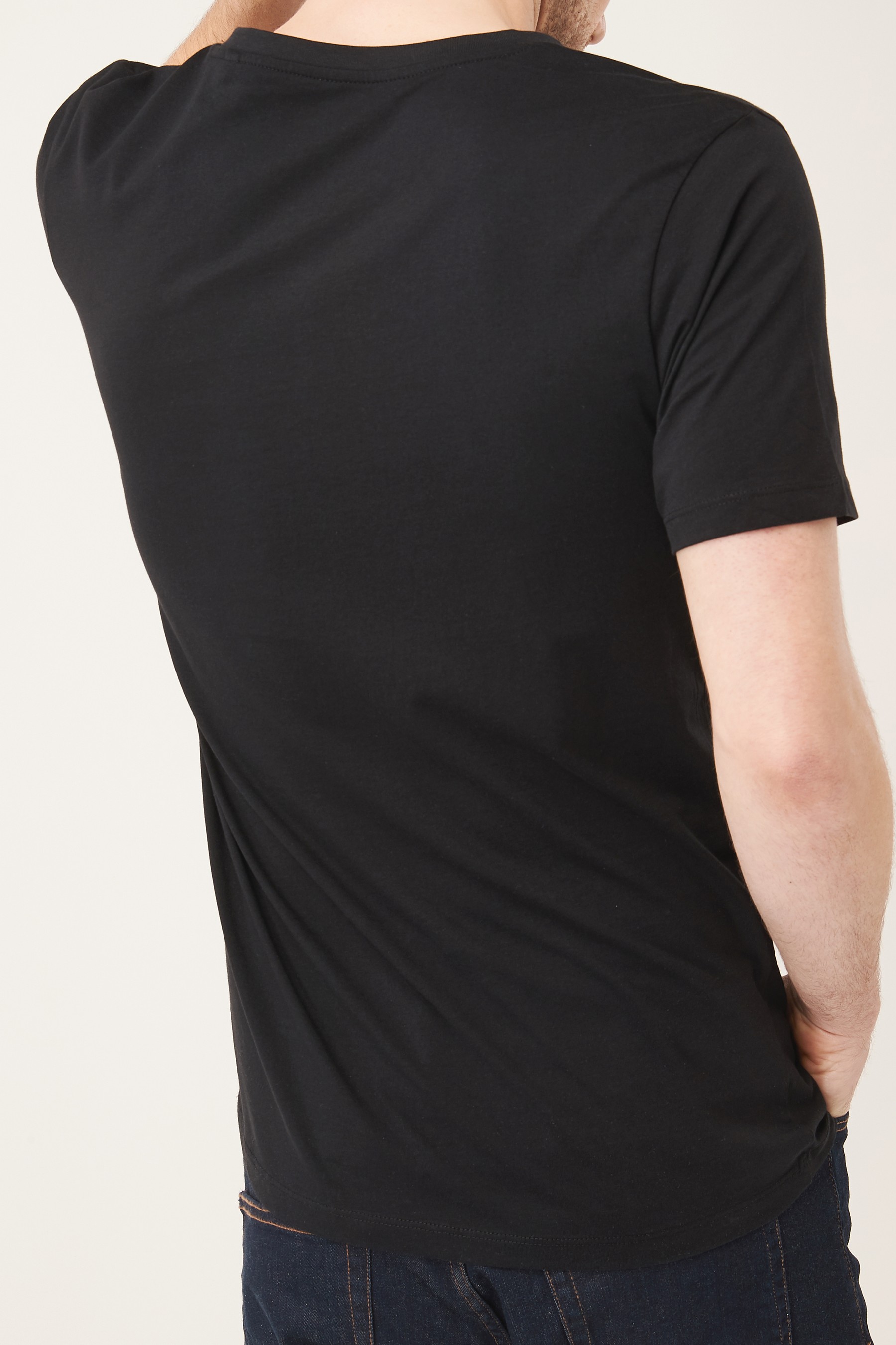 T-Shirt V-Neck Regular Fit