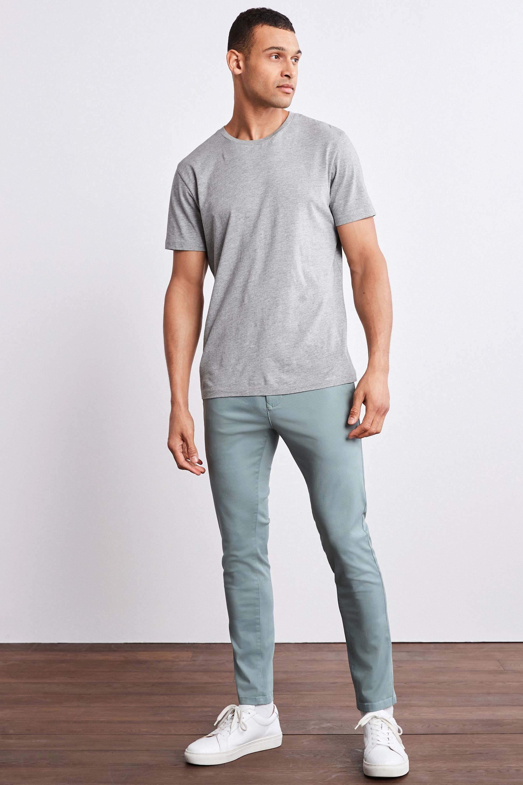 U09501s Skinny Fit