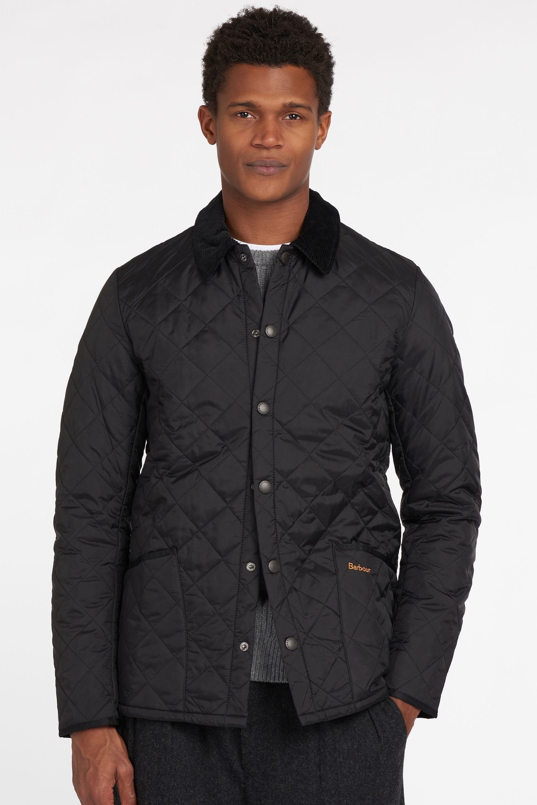 جاكيت مبطن تلبيس رشيق Liddesdale من Barbour® Heritage