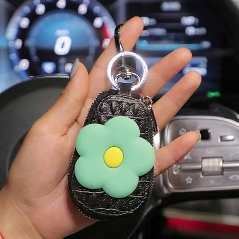 Genuine Leather Car Key Case Mini Car Key Cover Cute Keychain Storage Bag Purse Key Chain Pendant Girl Gift Car Accessories