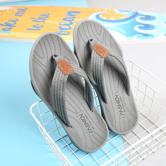 Summer Men Flip Flops Massage Insoles Skid Protective Good Quality Double Sole Soft Comfortable Shoes Large Size Male Shoes Hot Sale