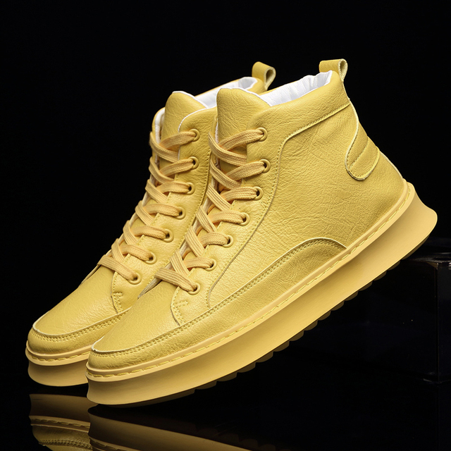 Men High Quality Soft Leather Shoes Lightweight High Top Fashion Sneakers