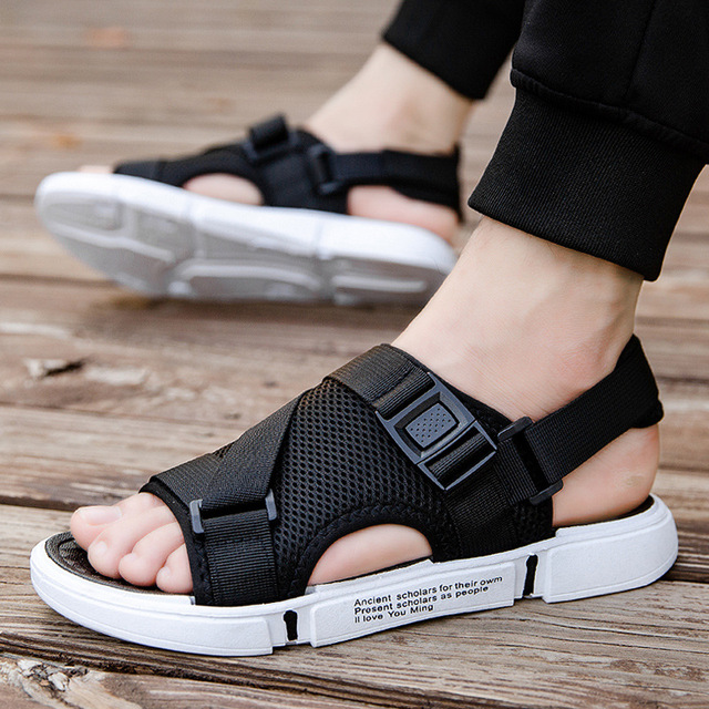 Summer New Sports Men's Sandals Man Slippers Buckle Strap Leisure Fashion Flats Slides Breathable Air Mesh Beach Shoes for Male