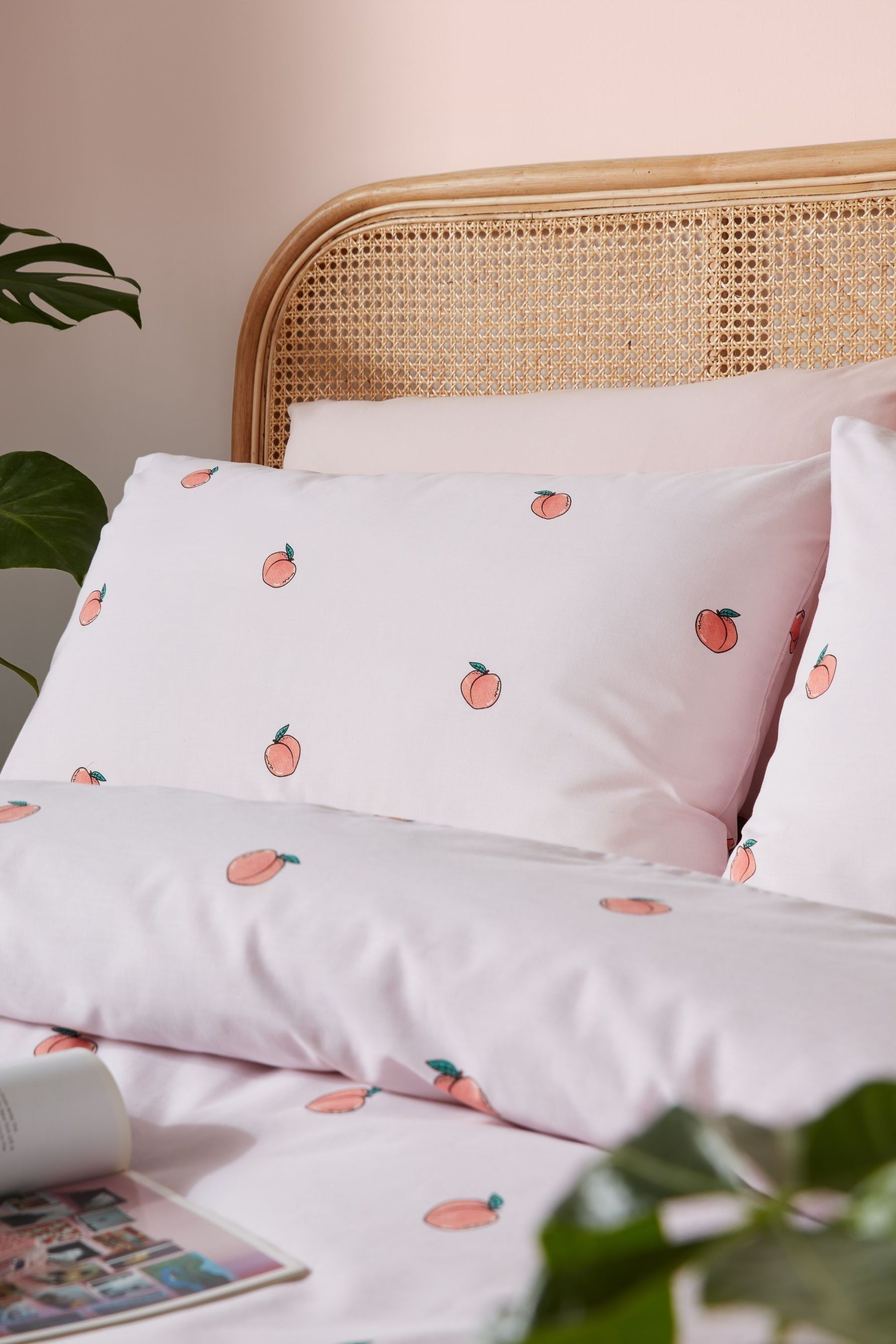 Skinnydip Peachy Duvet Cover and Pillowcase Set