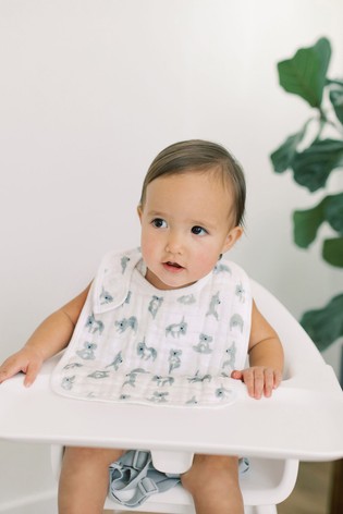 aden + anais White Cotton Muslin Now + Zen Snap Bibs 3 Pack