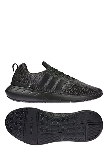 حذاء رياضي أسود Swift Run من adidas Originals