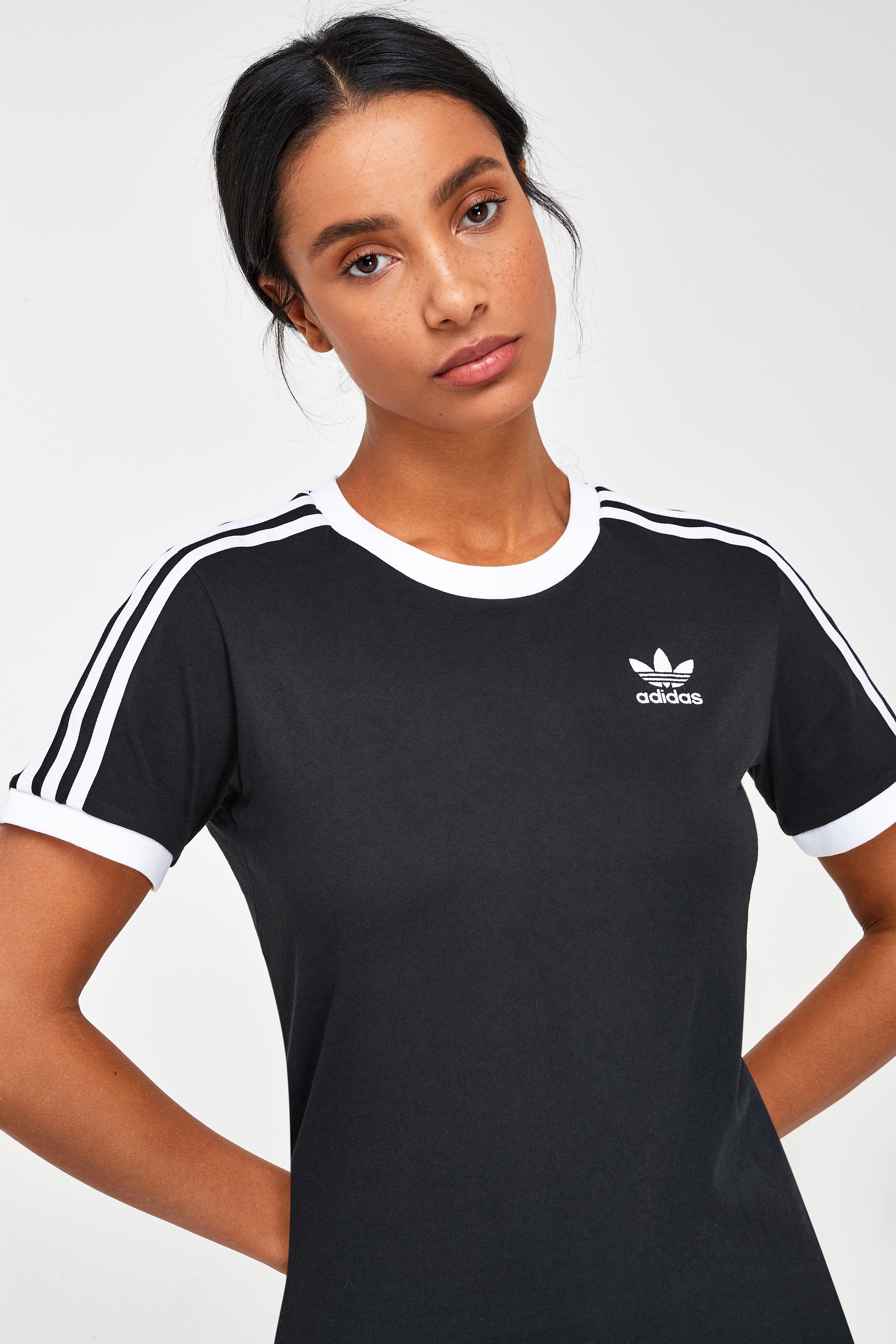 تي شيرت 3 خطوط من adidas Originals