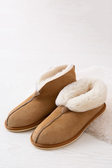 Celtic & Co. Ladies Camel Brown Sheepskin Bootee Slippers