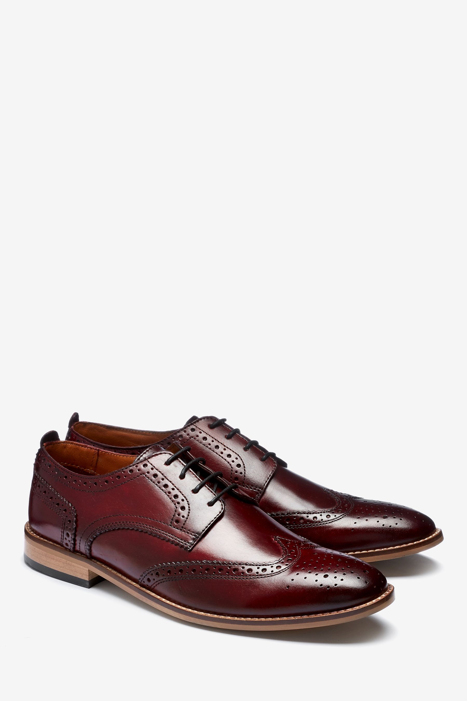 Mens Contrast Sole Leather Brogues Regular Fit