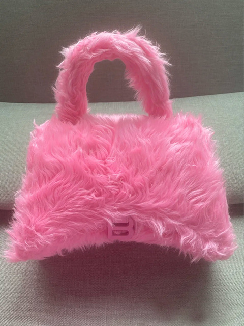 2021 winter new luxury design fashion hourglass pink vintage faux fur bag female portable one shoulder diagonal clutch satchels